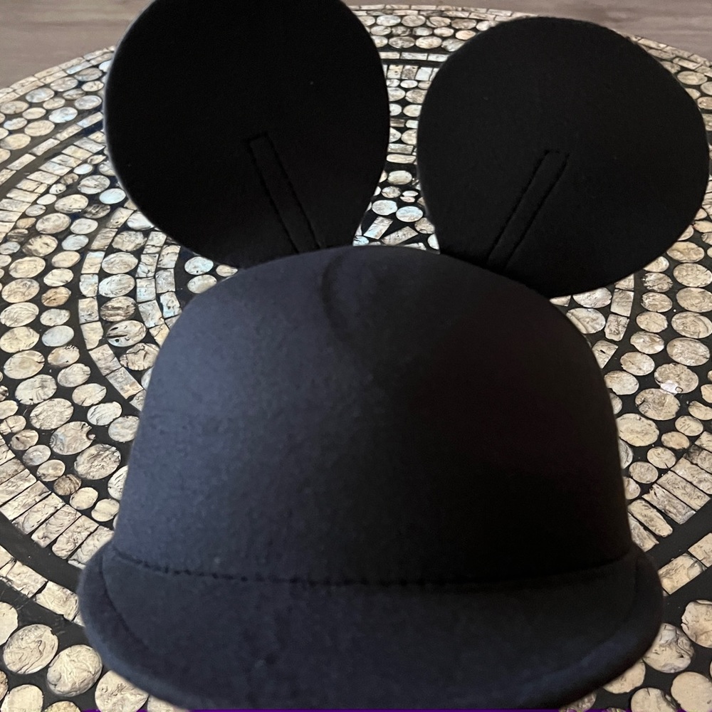 All Ears Hat - Picture 4 of 7